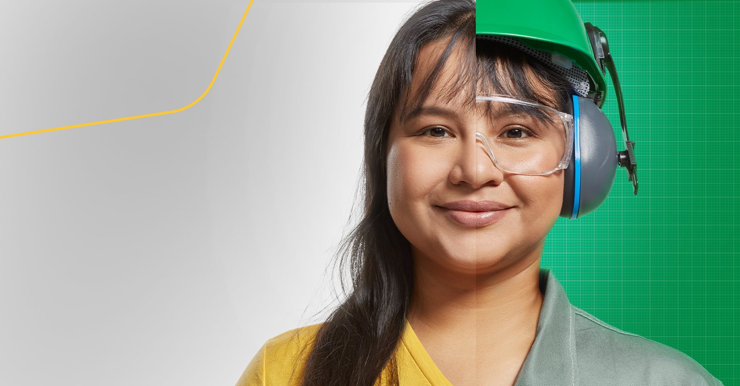 Mulher com metade do rosto em roupa casual e metade com uniforme e equipamentos de proteção, simbolizando qualificação profissional e oportunidades de trabalho.